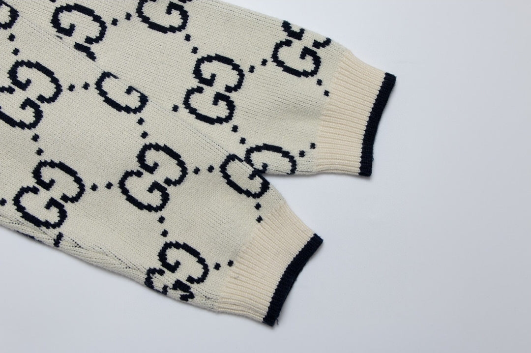 GG #Sweater