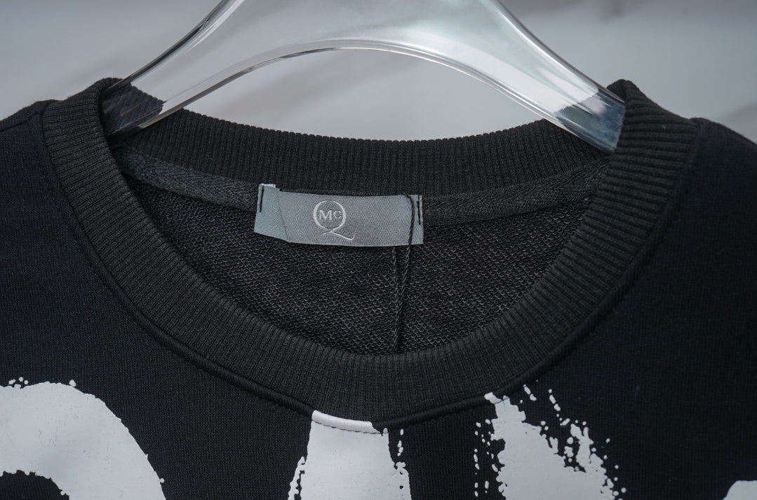 MQ #Sweater