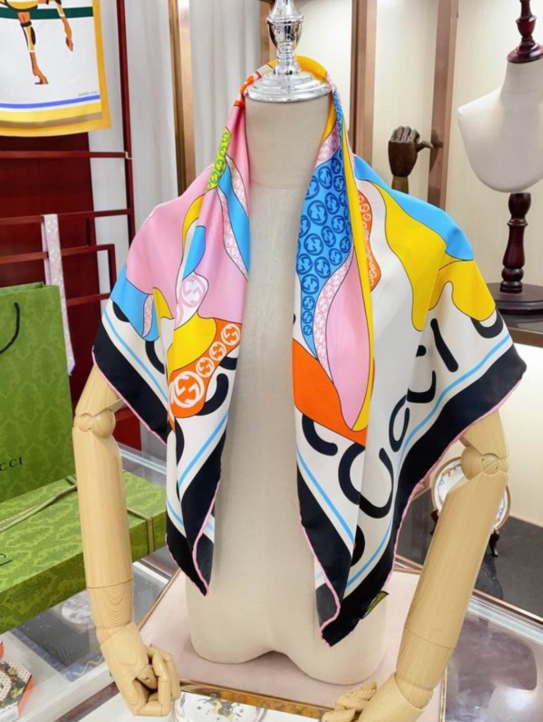 GG #SilkScarf