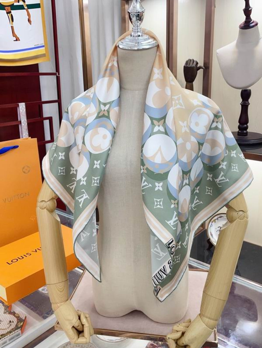 LV #SilkScarf (2Colors)