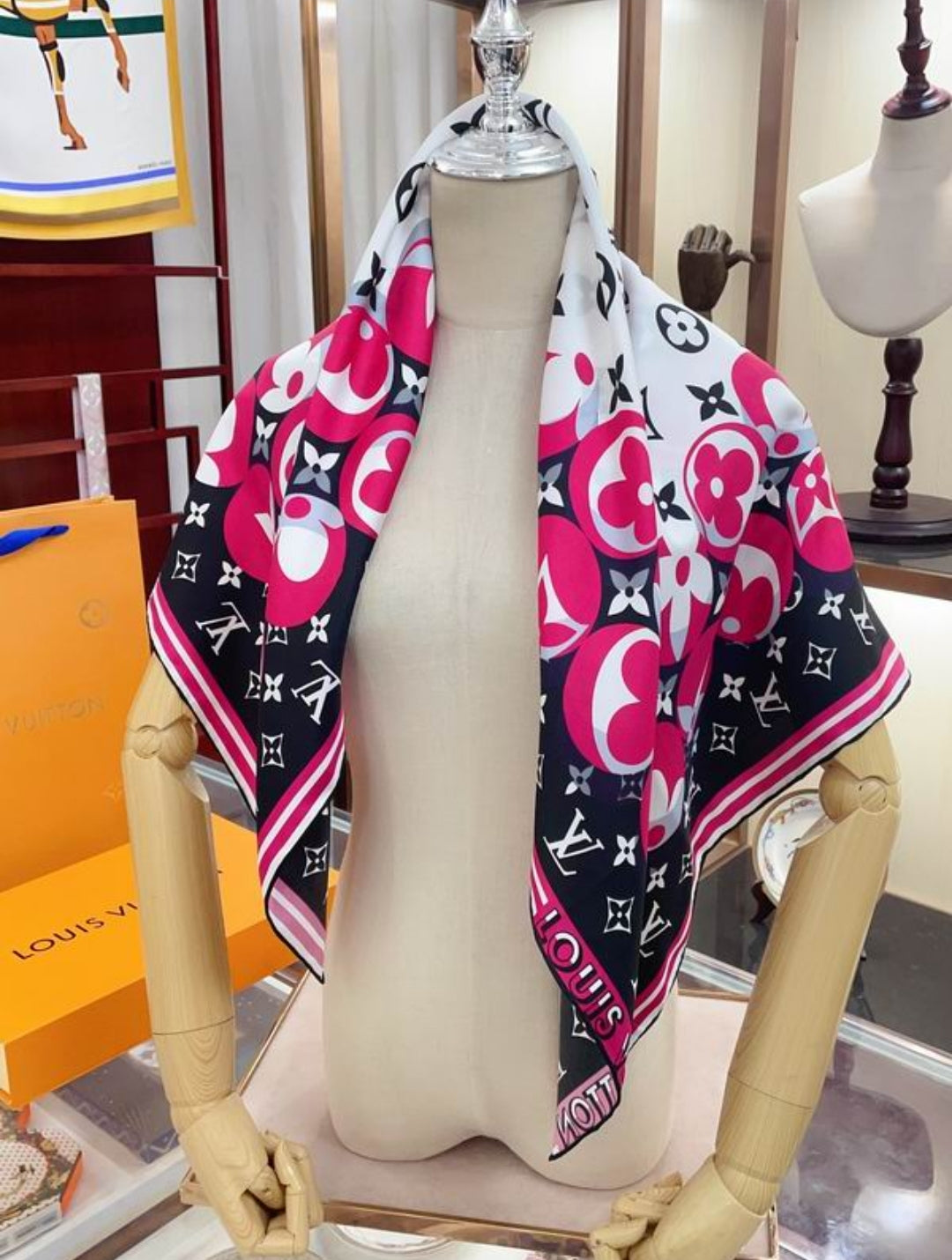 LV #SilkScarf (2Colors)