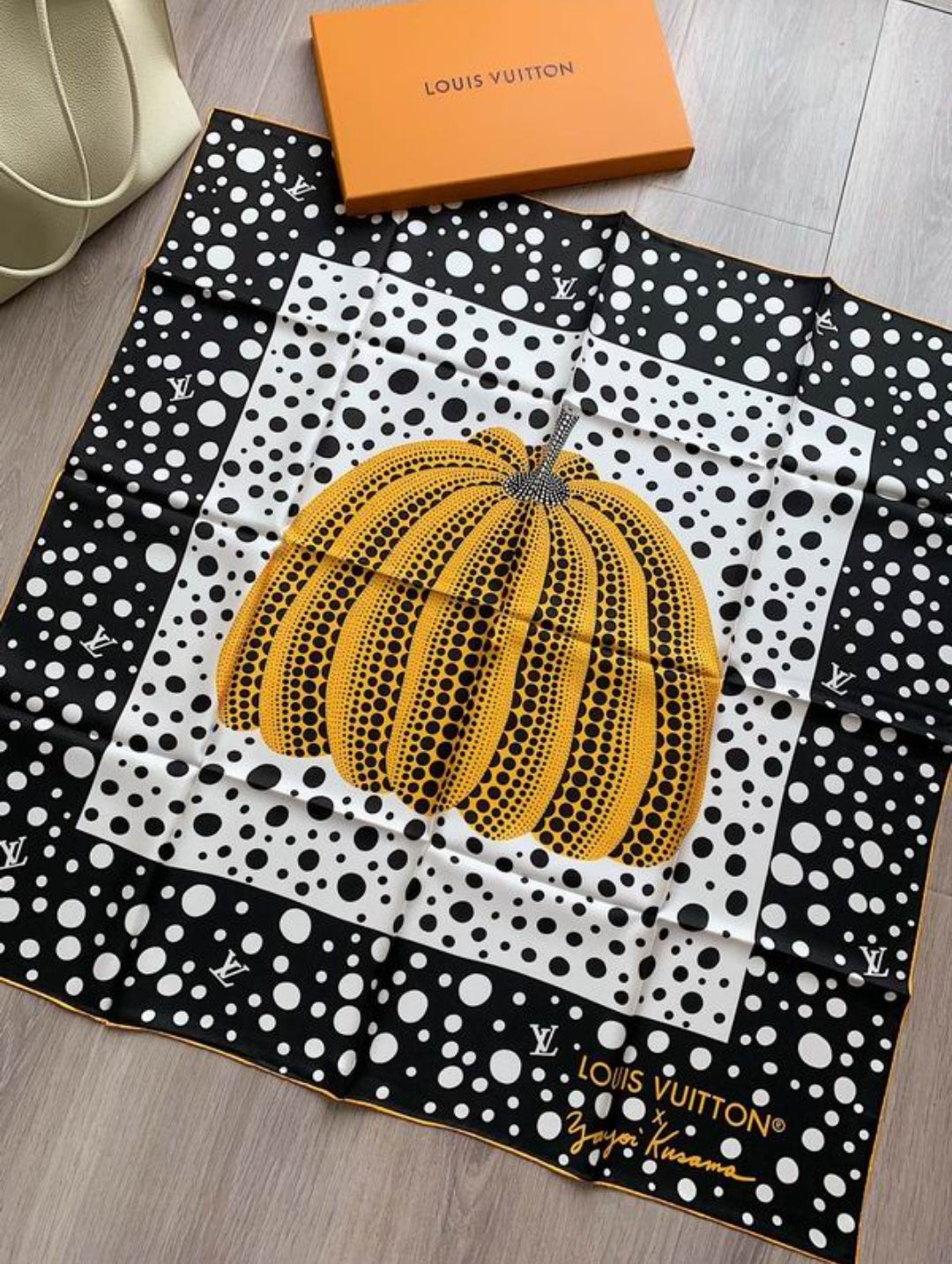 LV #SilkScarf