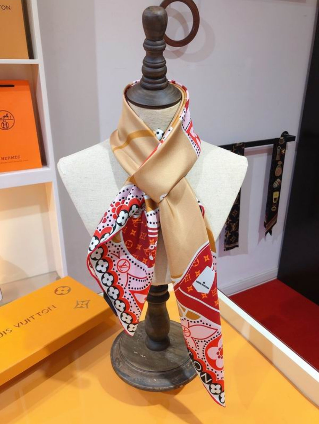 LV #SilkScarf