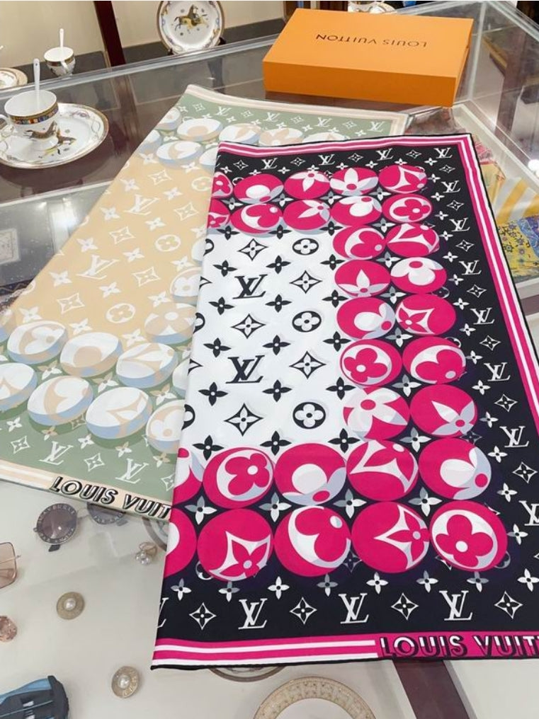 LV #SilkScarf (2Colors)