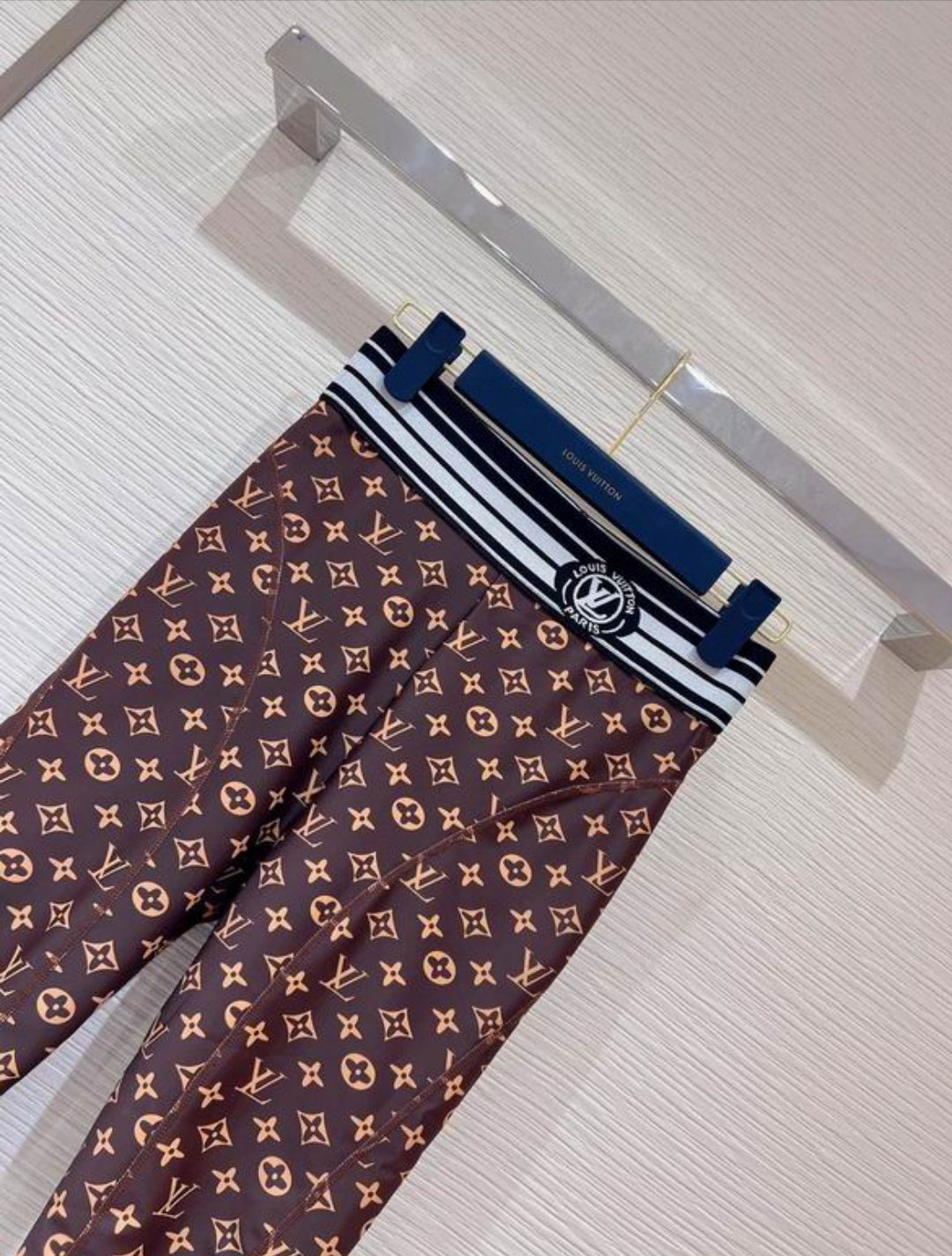 LV #YogaShortsSet