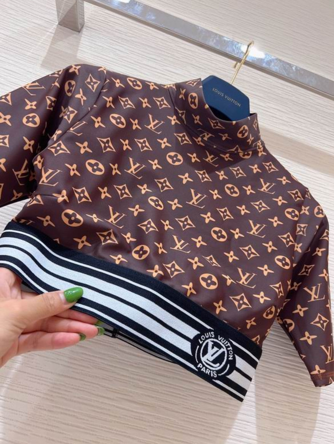 LV #YogaShortsSet