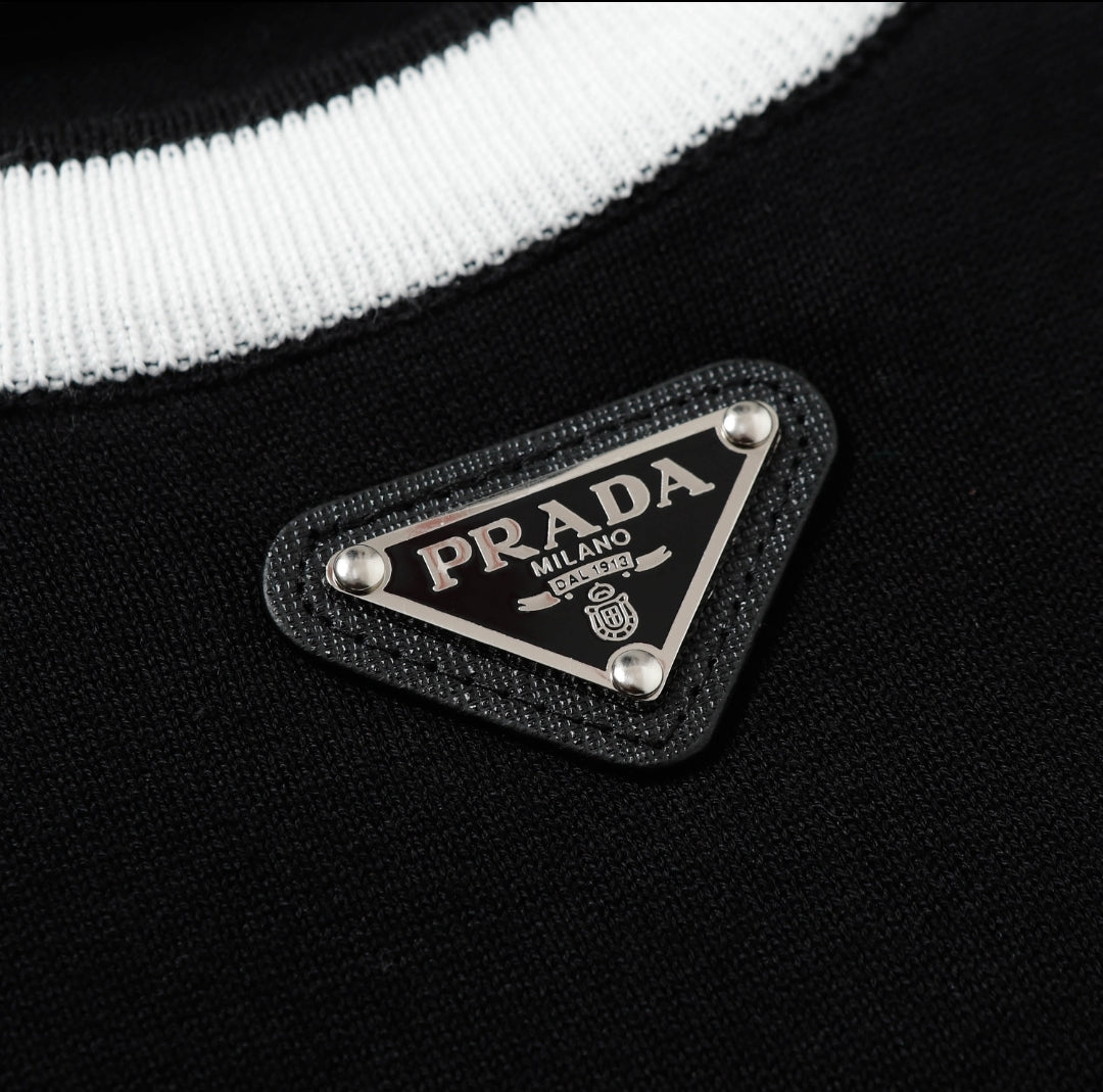 PRd #Triangle Sweater Shirt