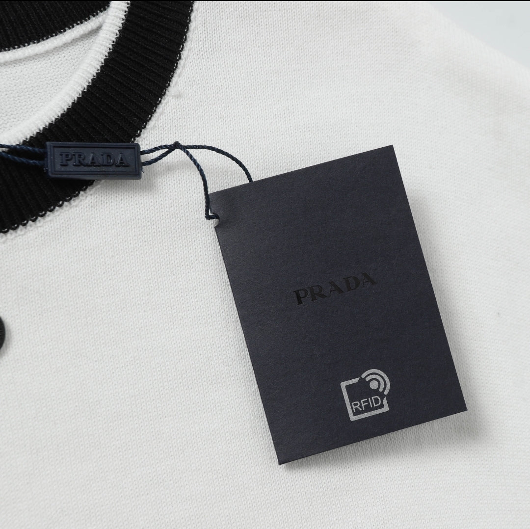 PRd #Triangle Sweater Shirt