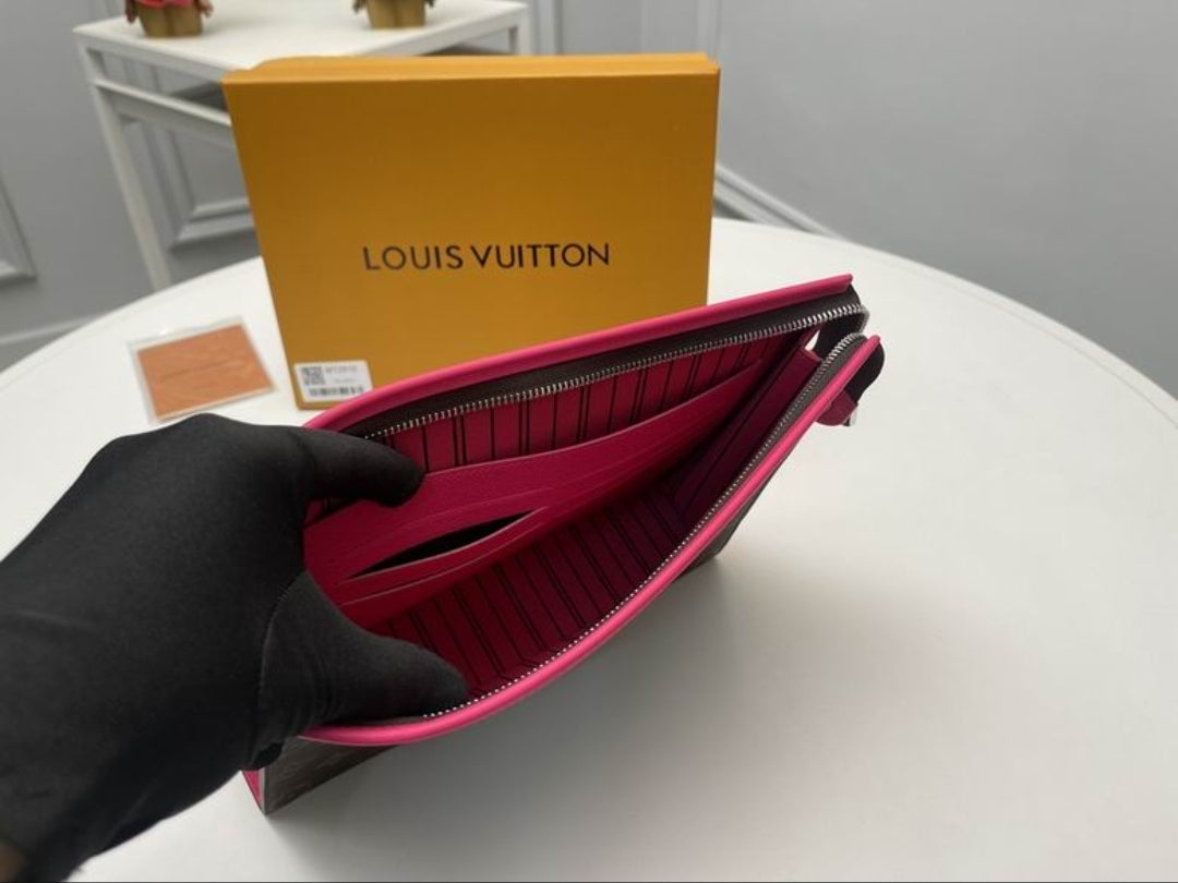 LV #Voyage MM