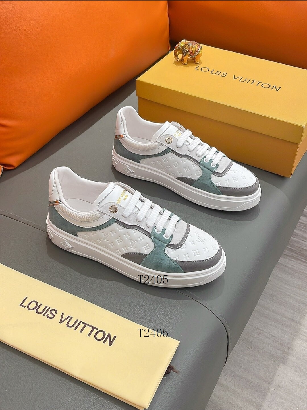 LV #Time Out