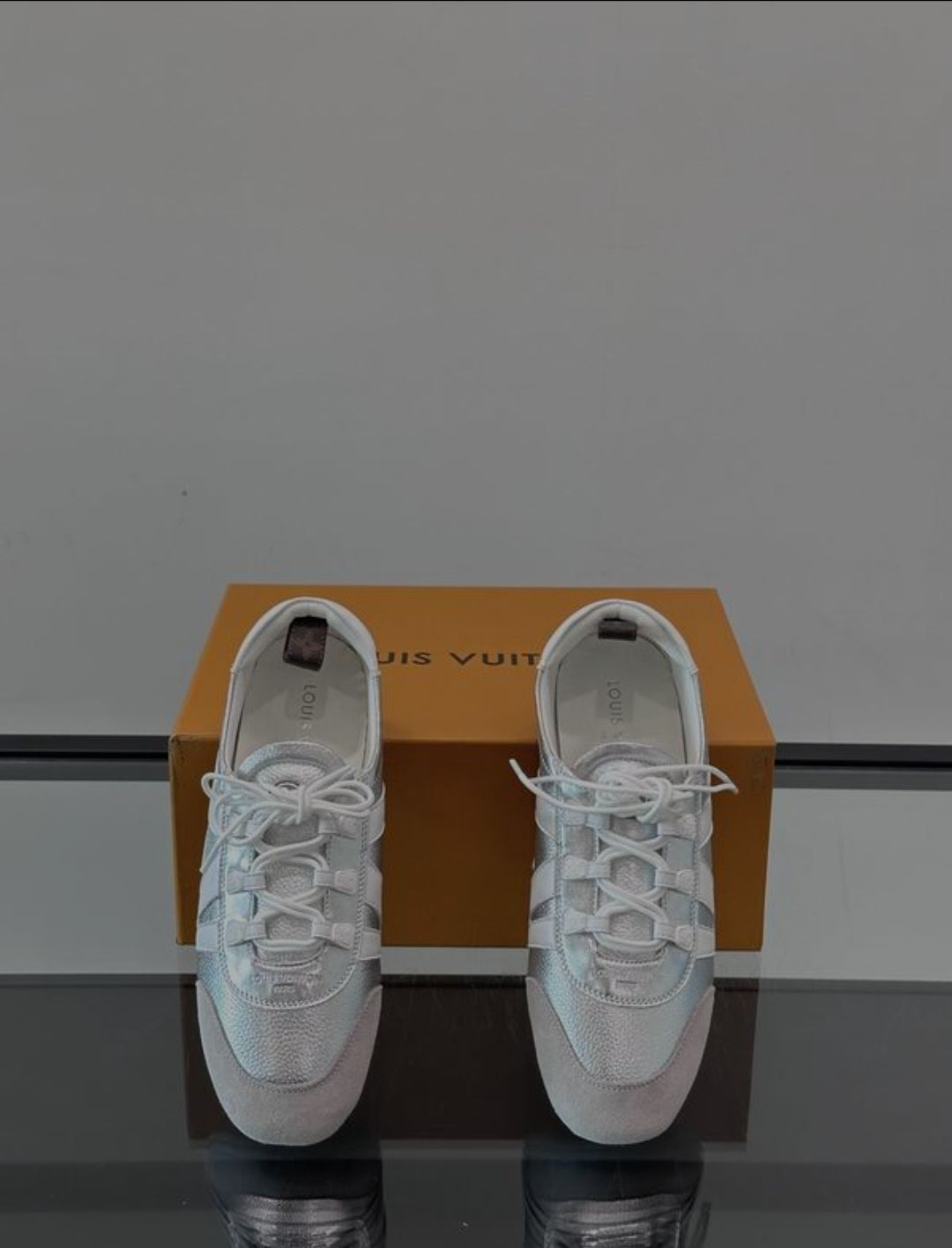 LV #Sneakerina