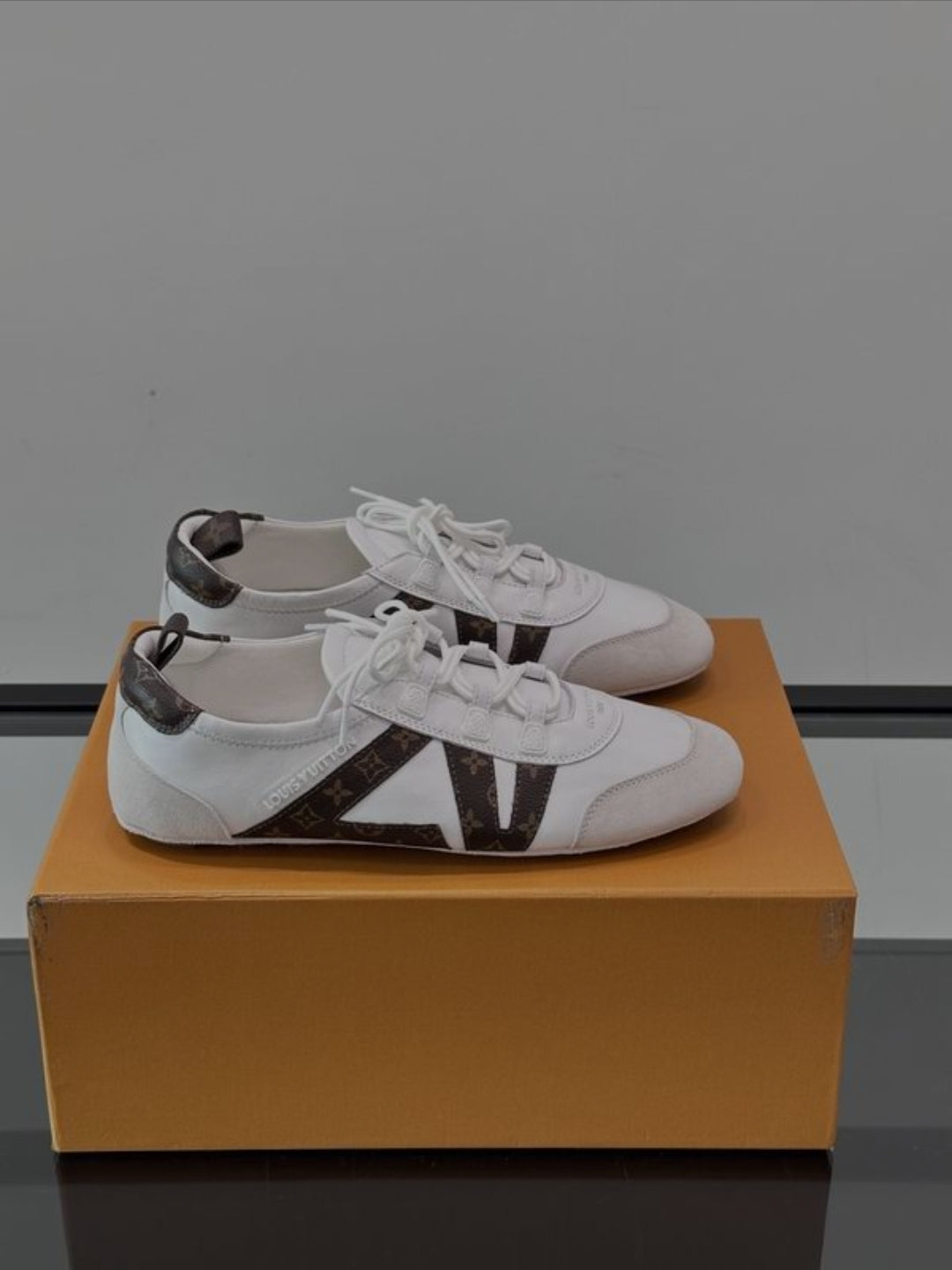 LV #Sneakerina