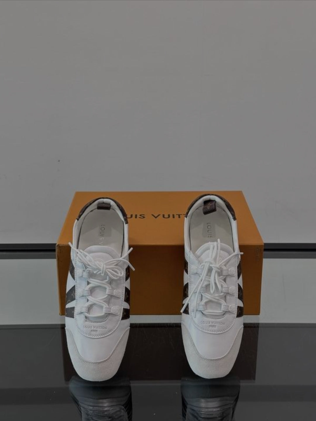 LV #Sneakerina