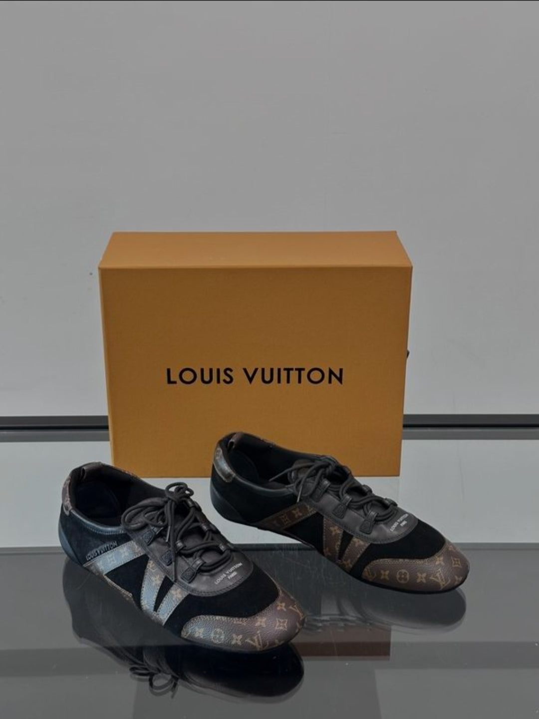 LV #Sneakerina