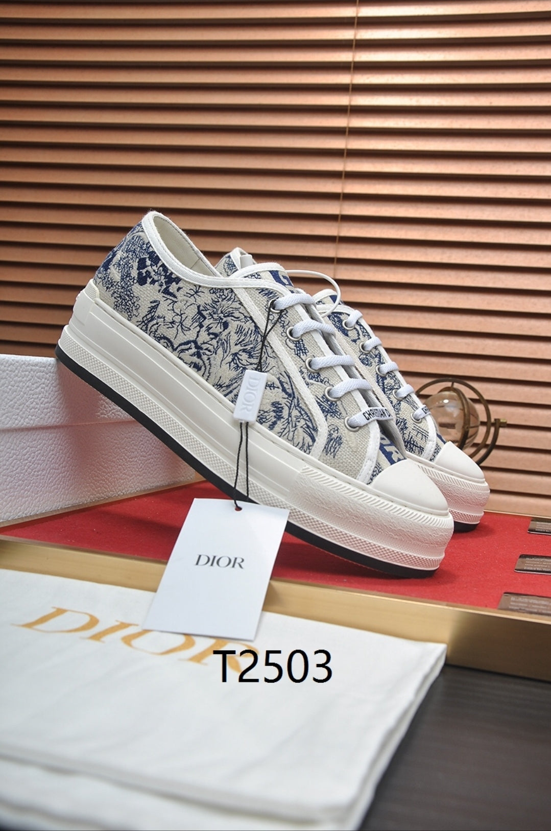 CD #Walk'n Sneaker