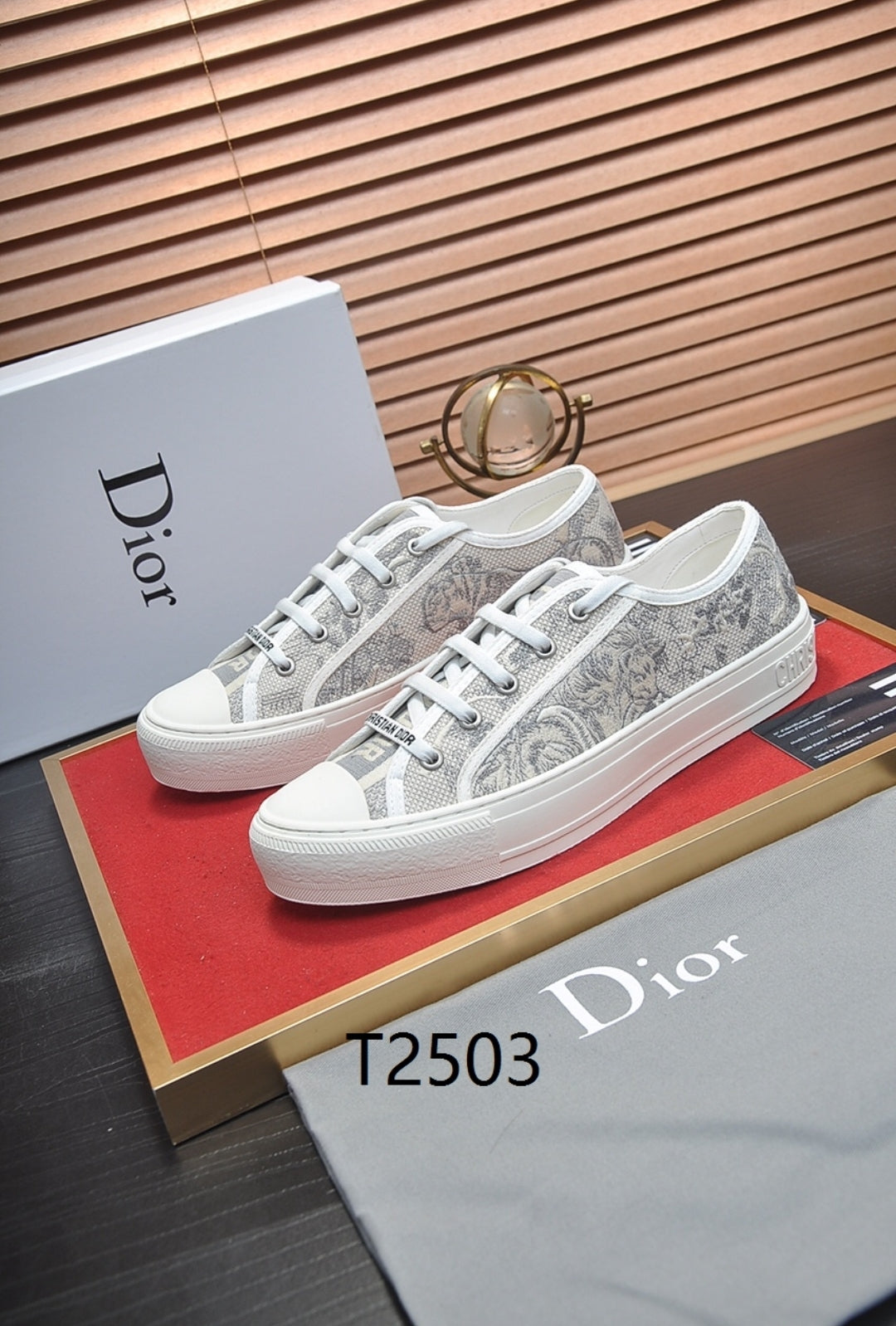 CD #Walk'n Sneaker