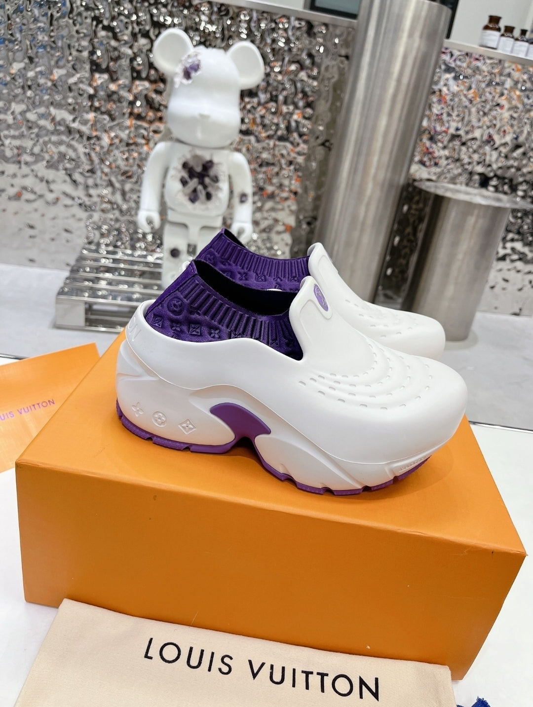 LV #Shark Clogs (women)