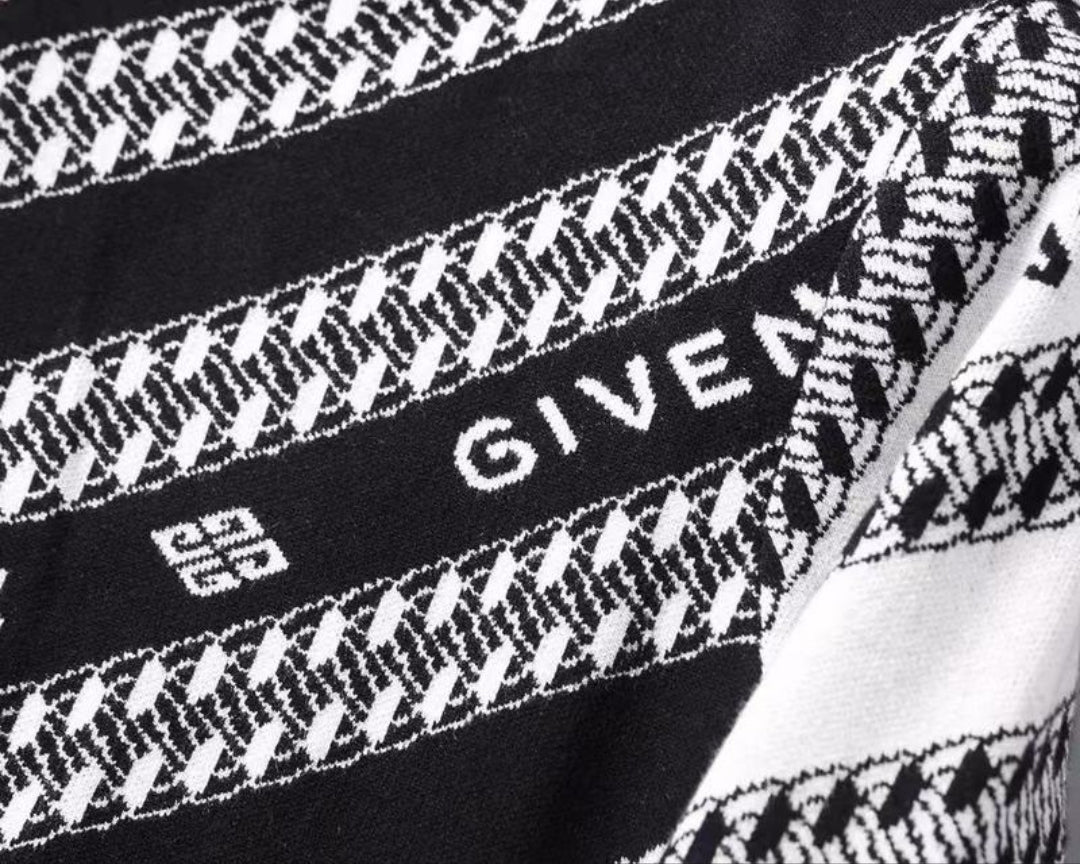 Giv #Chain Jacquard Sweater