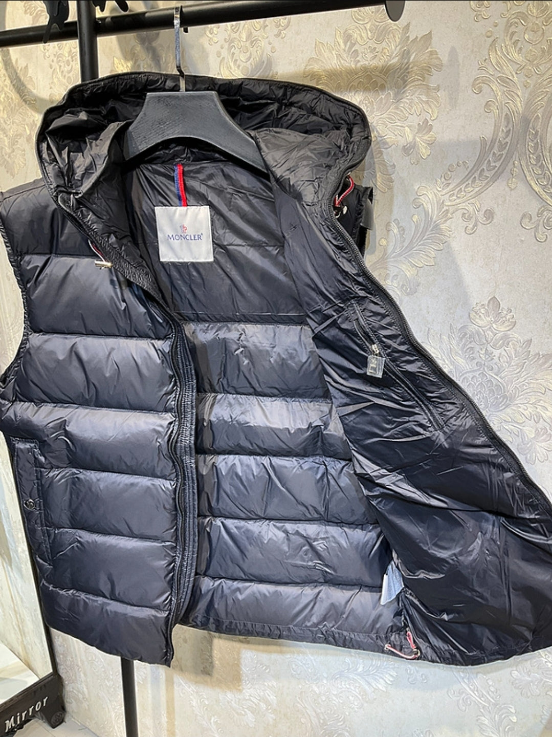 MC #Hooded Vanoise
