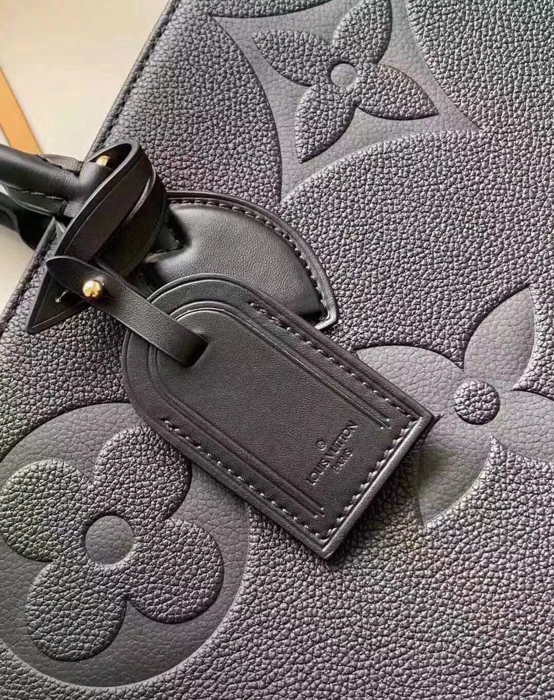 LV #OnTheGo