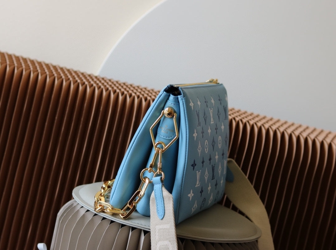 LV #Coussin