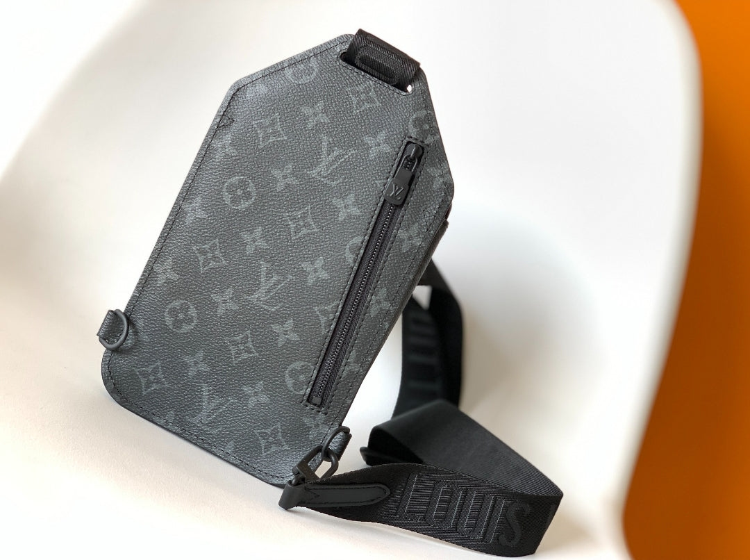 LV #SaumurSling