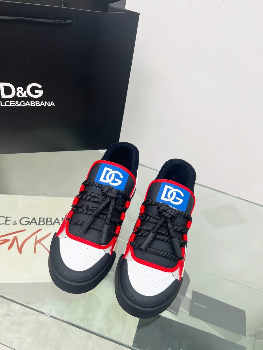 DG #Sneaker