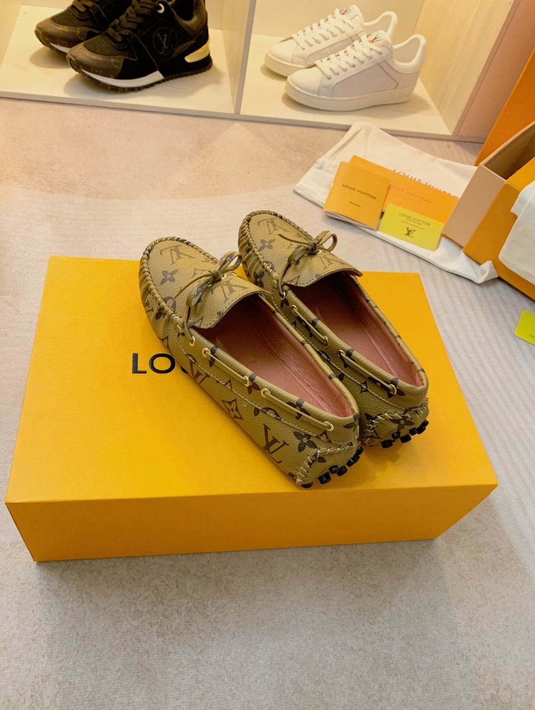 LV #Loafer