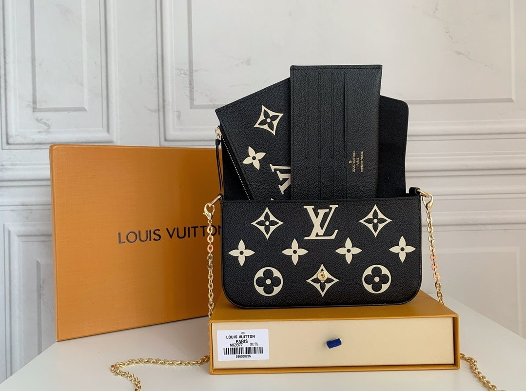 LV #Pochette