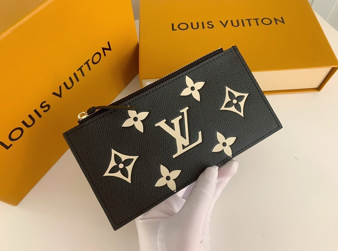 LV #Pochette