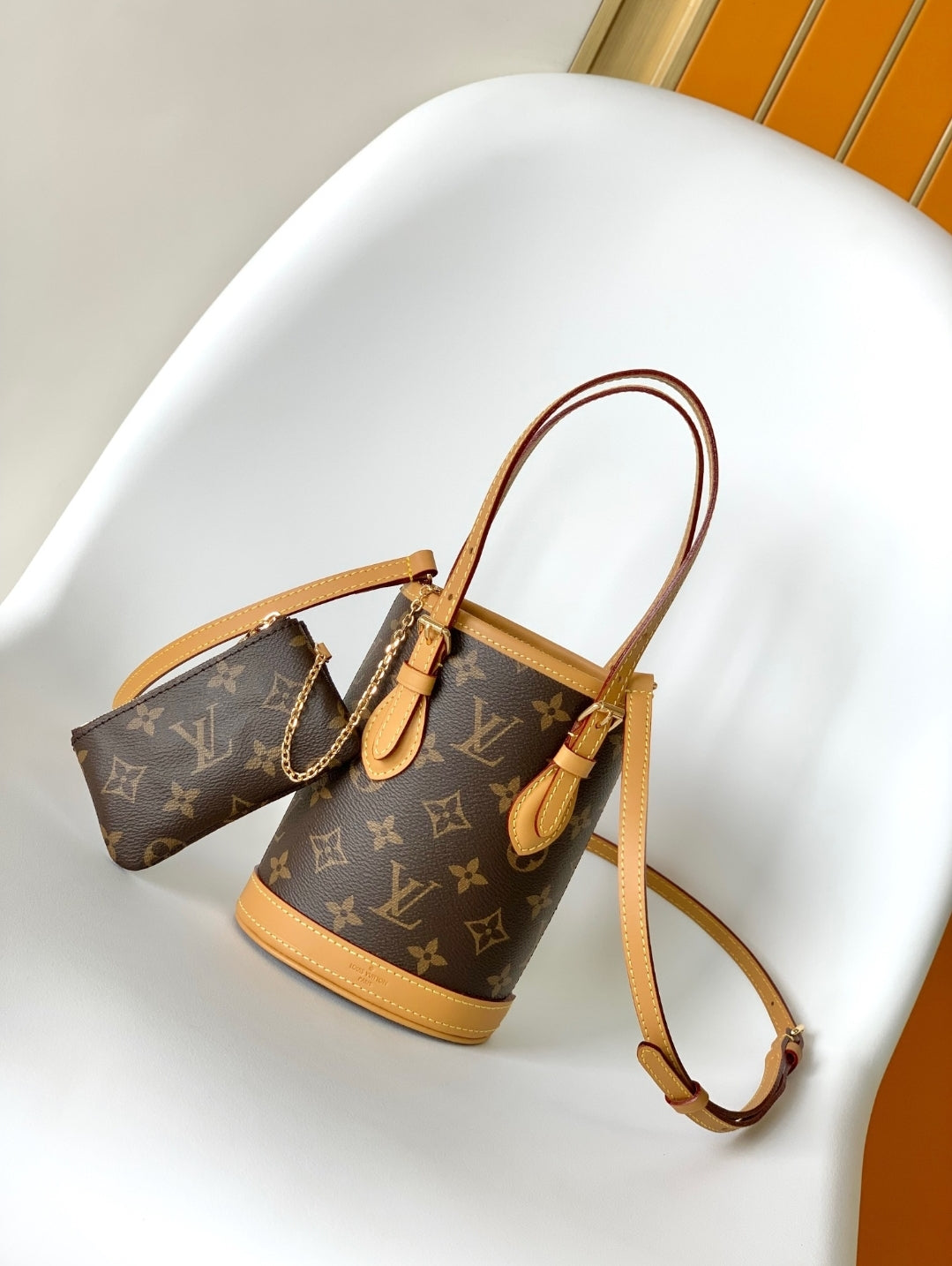 LV #MiniBucketDuo