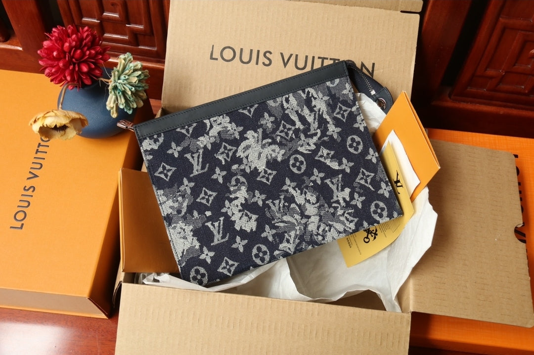 LV #Pouch