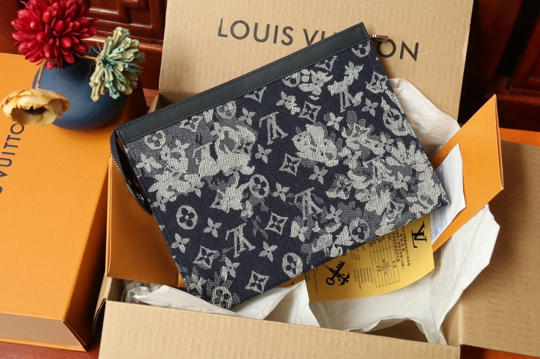 LV #Pouch