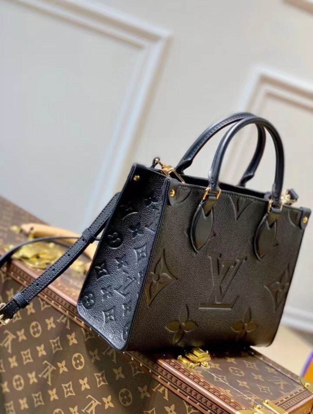 LV #OnTheGo