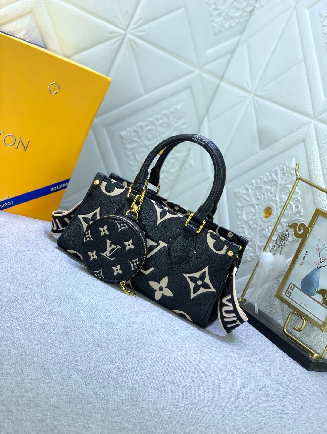 LV #OnTheGo×Wallet