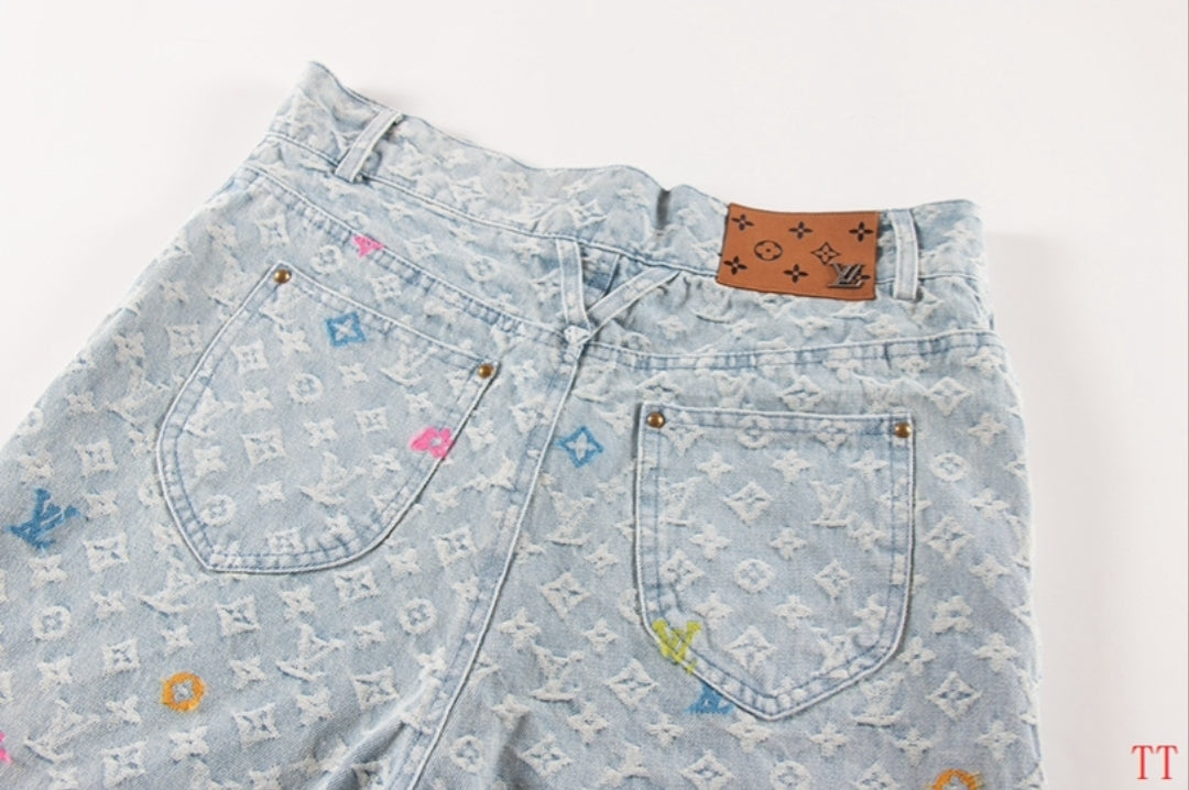 LV #MonogramCharmShorts