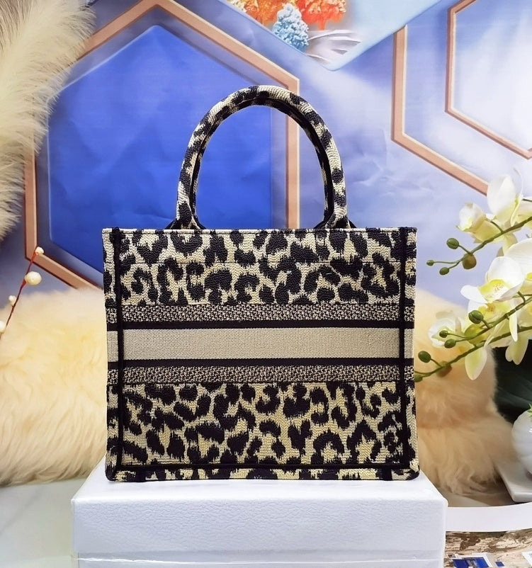 CD #LeopardTote