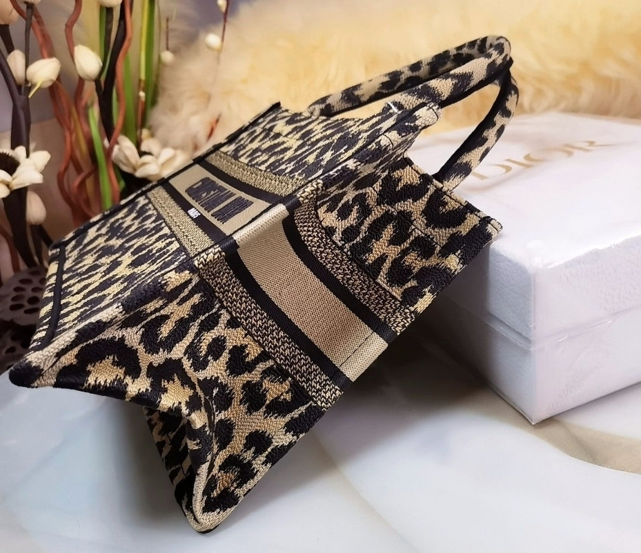 CD #LeopardTote