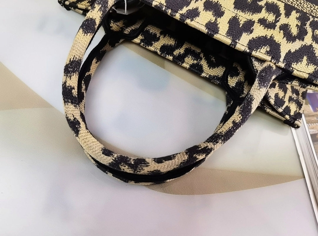 CD #LeopardTote