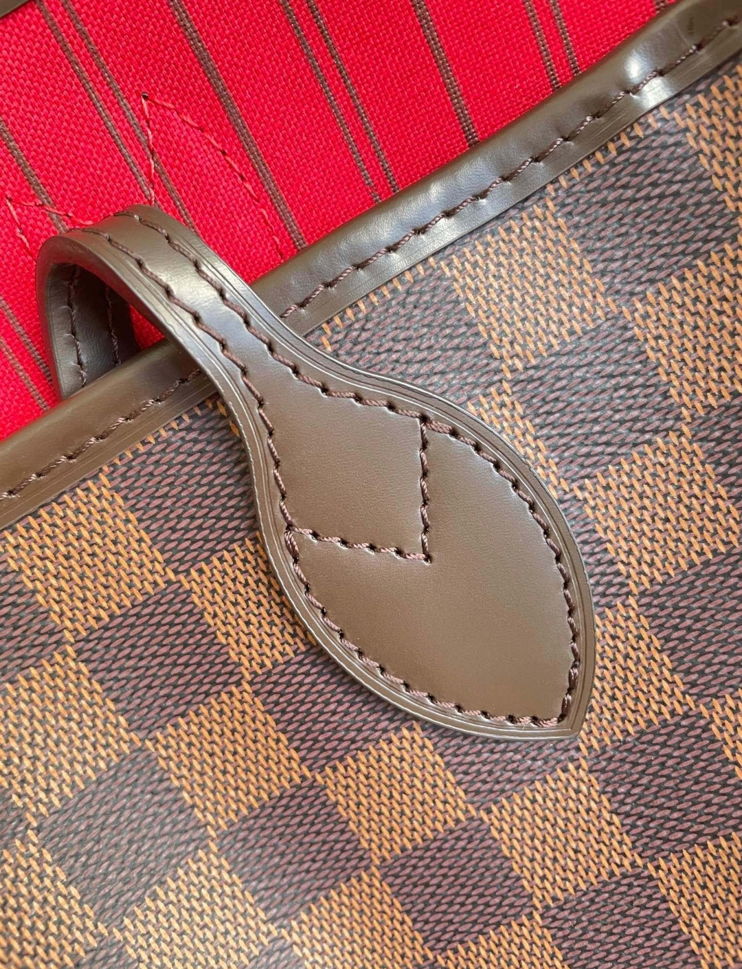 LV #NeverFull Duo