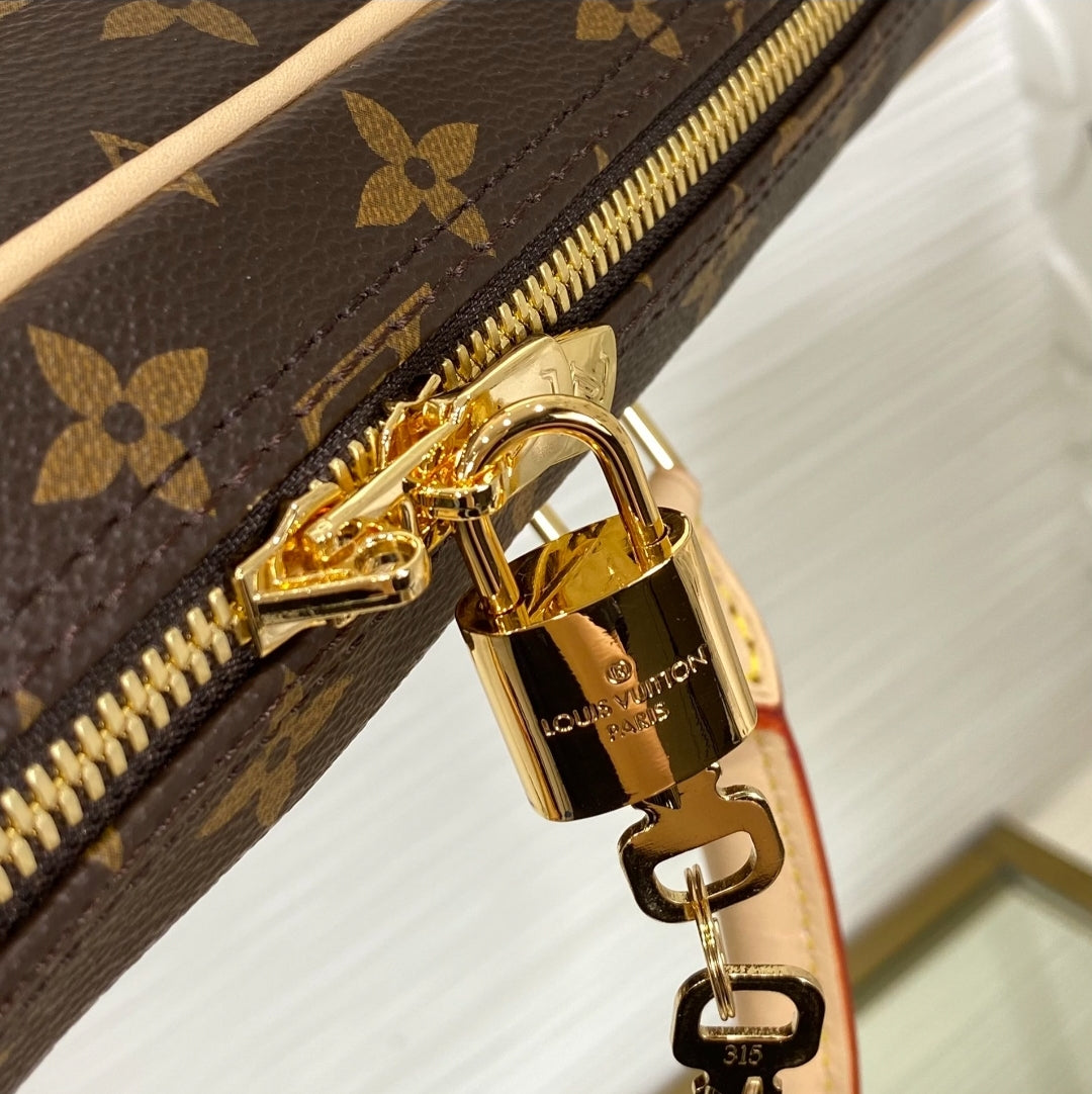 LV #Porte-Briefcase