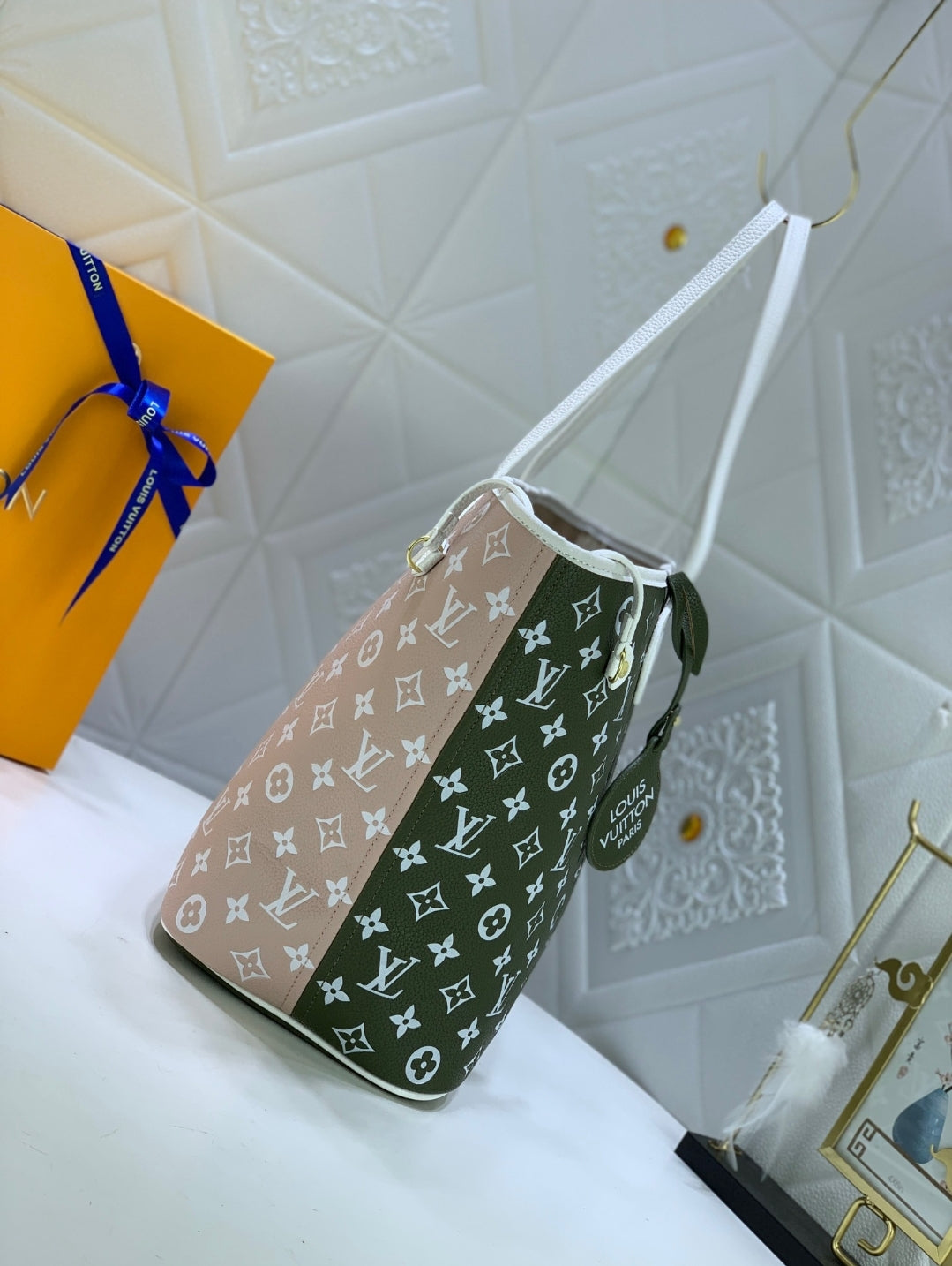 LV #NeverFull