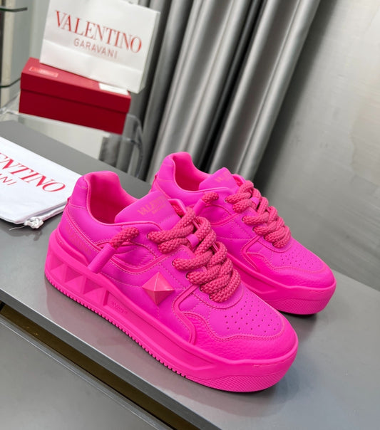 VL #Sneakers (Male/Female)