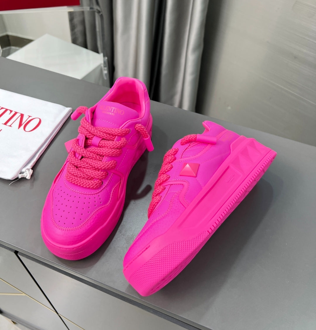 VL #Sneakers (Male/Female)