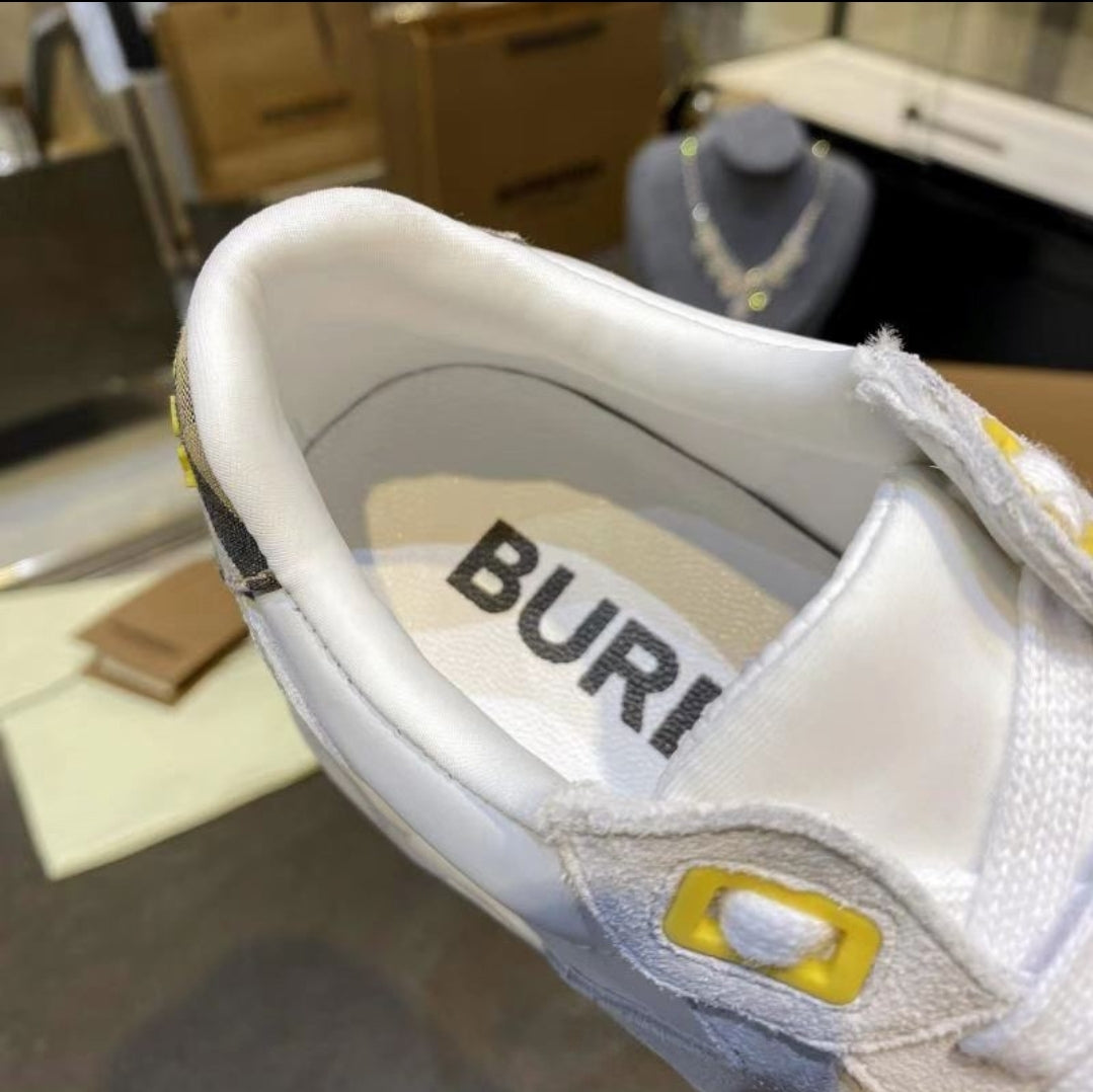 Bur #Sneaker