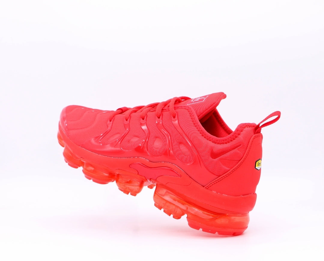 Nke #TripleRed VaporMax Plus