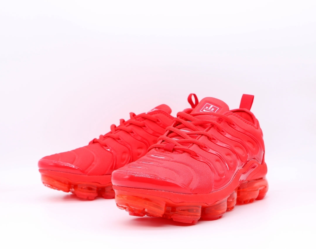 Nke #TripleRed VaporMax Plus