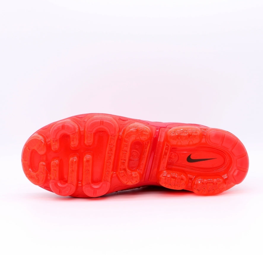 Nke #TripleRed VaporMax Plus