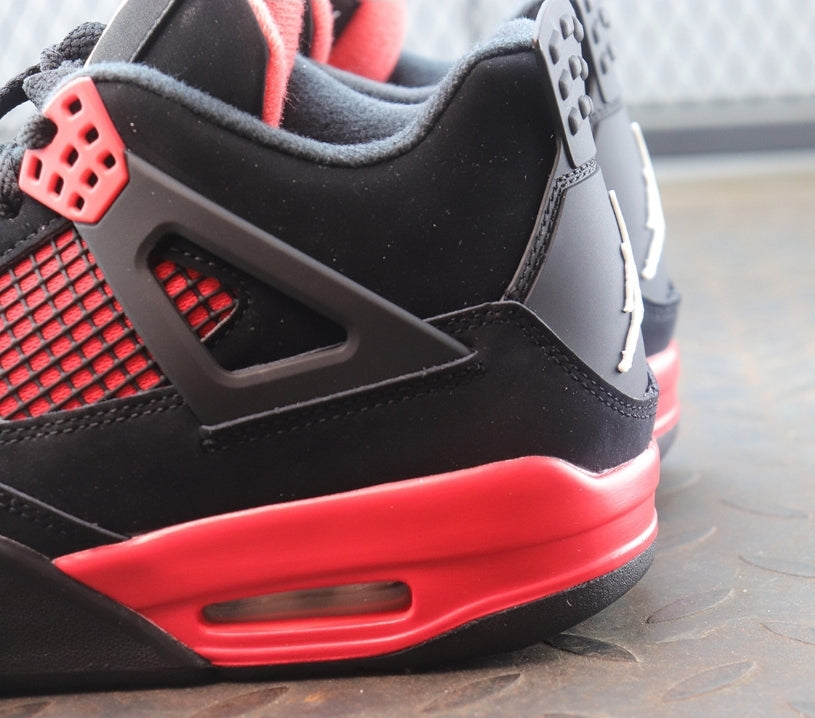 AJ #RedThunder Retro4