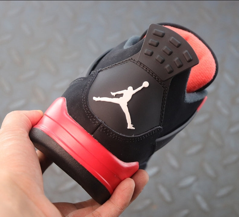 AJ #RedThunder Retro4